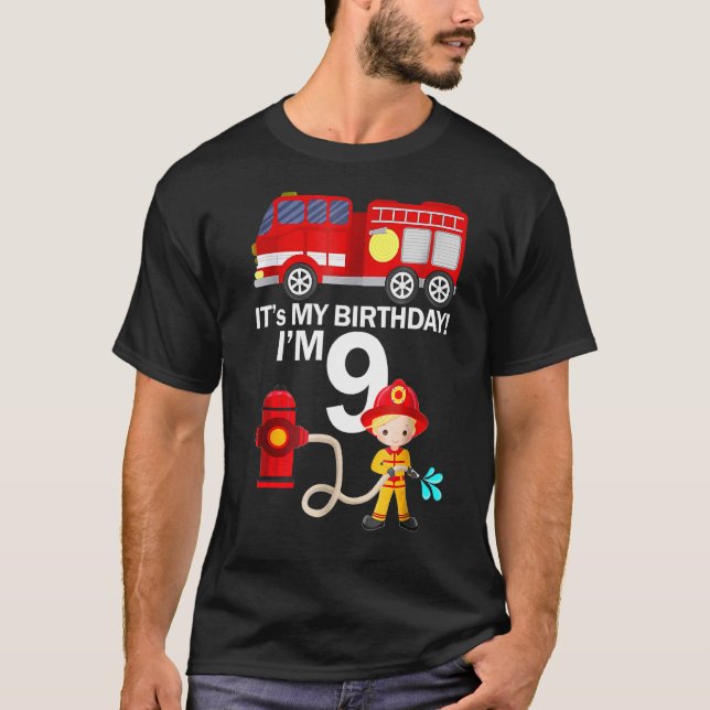 Camiseta Com 9 anos, é o meu quarto aniversário. (Frente)