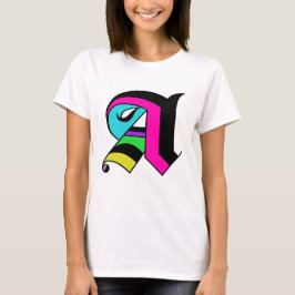 Camiseta com a letra “A”