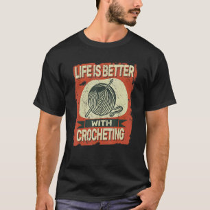 Camiseta com as mulheres crocheting Crochet vintage