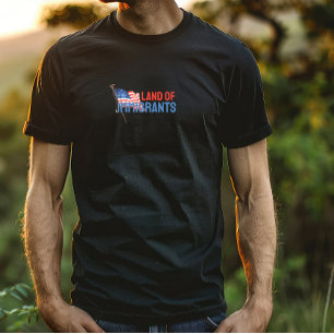 Camiseta com bandeira de protesto anti-Trump