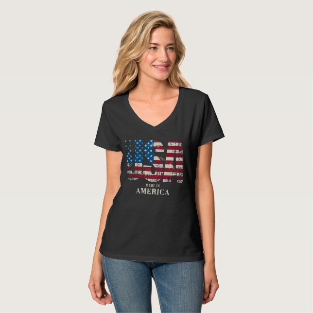 Camiseta com decote em V Stronger Together Word Cl (Frente Completa)