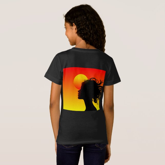 Camiseta com design da árvore do pôr do sol (Parte Traseira Completa)