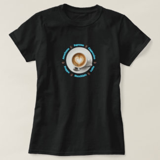Camiseta com design de coração e leite de café