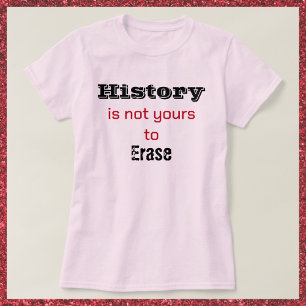 Camiseta com Fonte Preta e Vermelha - História Não
