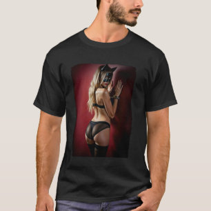 Camiseta com Garota Nele - Garota em Máscara de Ga