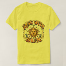 Camiseta com Insígnia Retro 'Erga-se com o Sol'