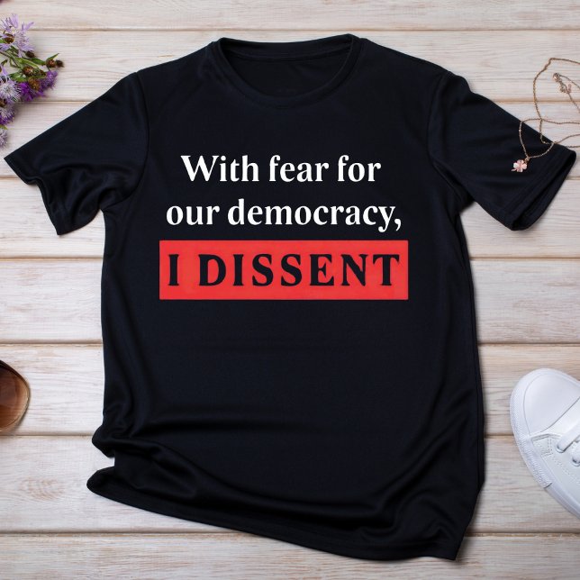 Camiseta Com Medo Pela Nossa Democracia, Discordo (Criador carregado)