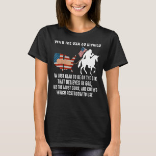 Camiseta Com Os Eua Tão Divididos Que Estou Feliz Por Estar