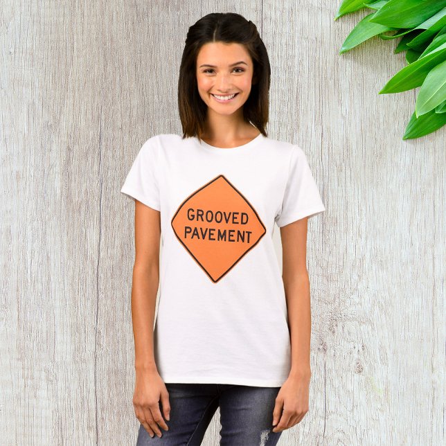 Camiseta com Sinal de Estrada de Pavimento Sulcado (Criador carregado)