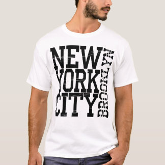 Camiseta com Tipografia Angustiada Vintage de Nova