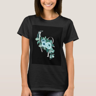 Camiseta com tipografia de rosa floral de amor.