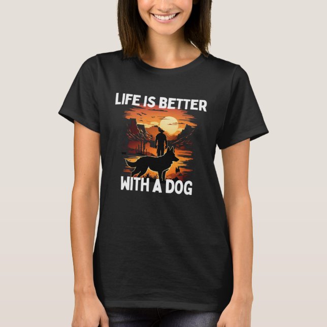 Camiseta com um cachorro pastor alemão (Frente)