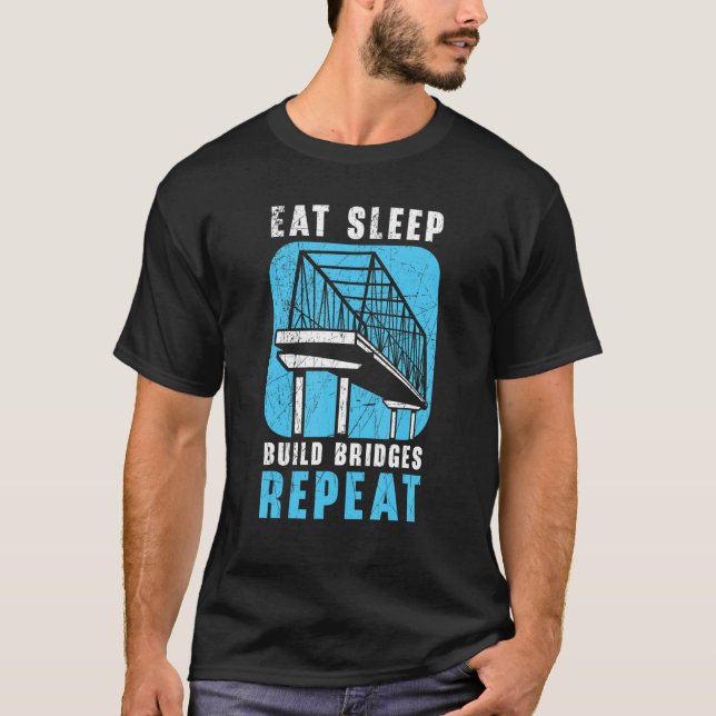 Camiseta Coma as pontes de compilação do modo de latência R (Frente)