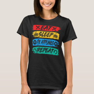Camiseta Coma Aviões com Correção do Sono Repetir Mecânica