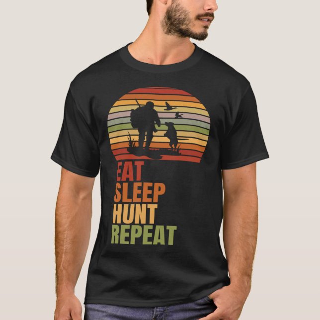 Camiseta Coma Caça Retro-Adventure Repetit Sleep (Frente)