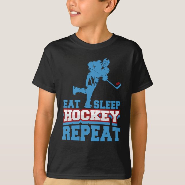 Camiseta Coma Hockey com Sono Repete Engraçado para Jogador (Frente)