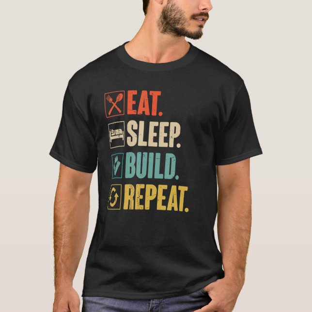 Camiseta Coma o bloco do Construtor Mestre de Repetição de  (Frente)