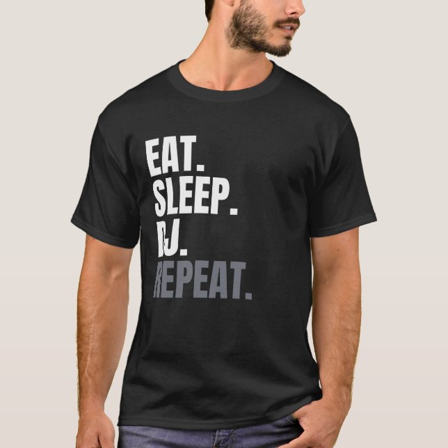 Camiseta Coma o DJ Repetindo EDM Trance Dubstep Techno (Frente)