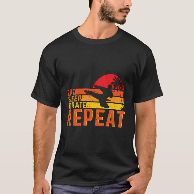 Camiseta Coma o Karate do Sono Repetir (Frente)