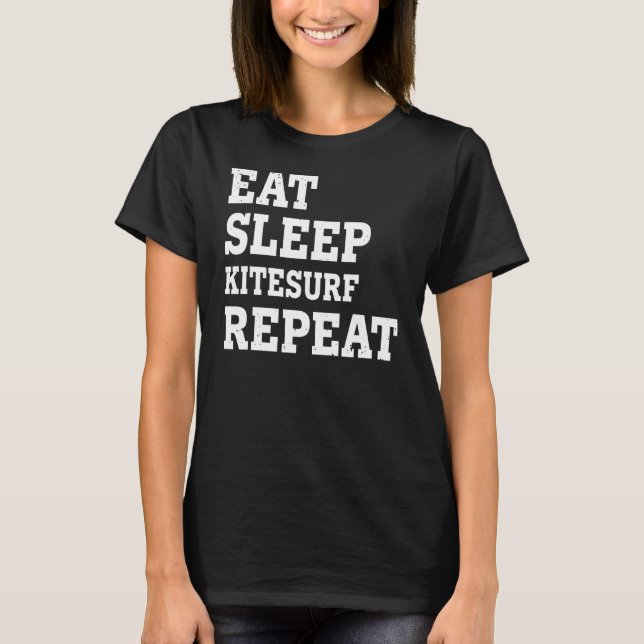 Camiseta Coma o Kitesurf do Sono Repetir Sarcástico (Frente)