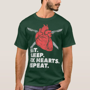 Camiseta Coma Repetição de Corações de Correção do Sono