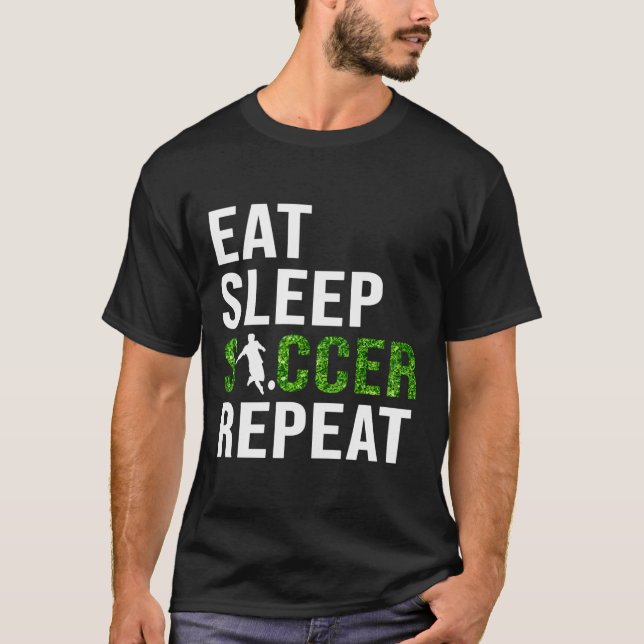 Camiseta Coma Sleep Soccer Repetir Jogador de Futebol Equip (Frente)