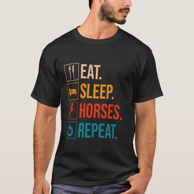 Camiseta Comer Dormir Cavalos Repetir Mãe de Cavalo (Frente)