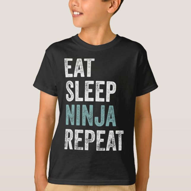 Camiseta Comer Dormir Ninja Repetir Roupa de Karatê Engraça (Frente)