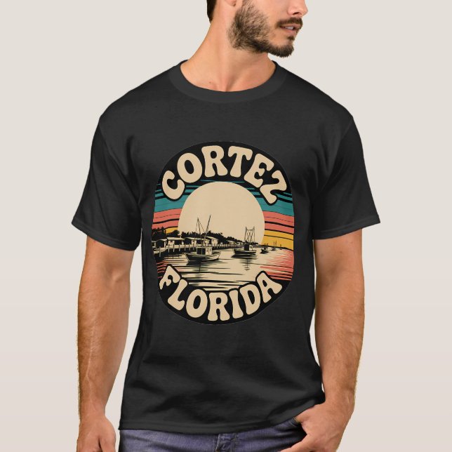 Camiseta Comillas Espanha Barcos de Pesca Pixel Art Costa (Frente)