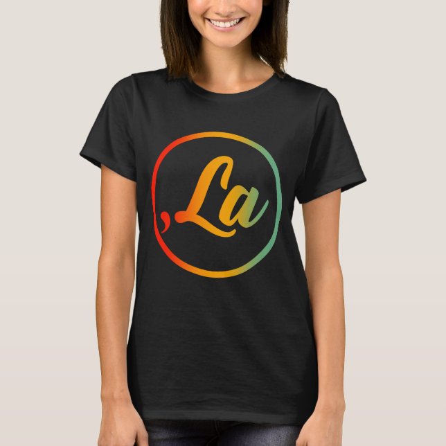 Camiseta Comma La Kamala Harris Para Presidente 2024 (Frente)