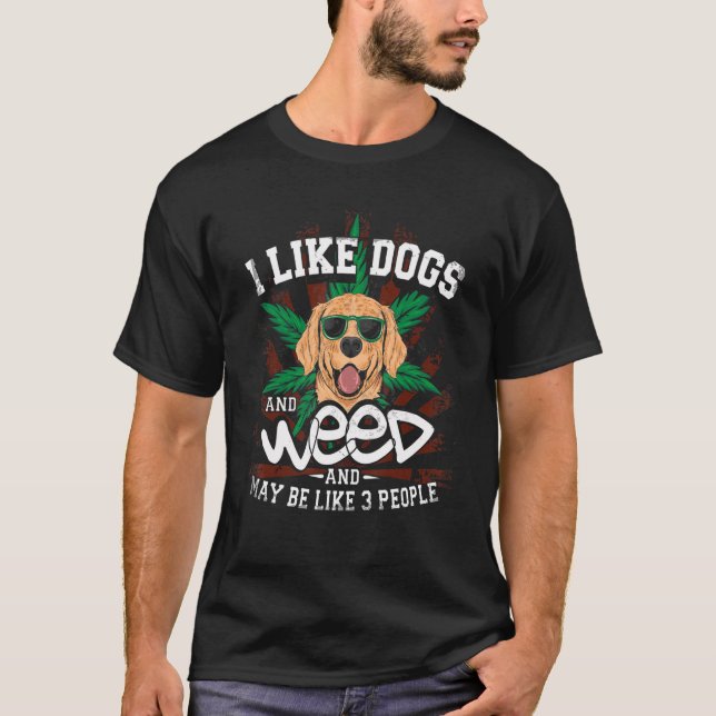 Camiseta Como Cães E Erva E Talvez 3 Pessoas Eram Engraçada (Frente)