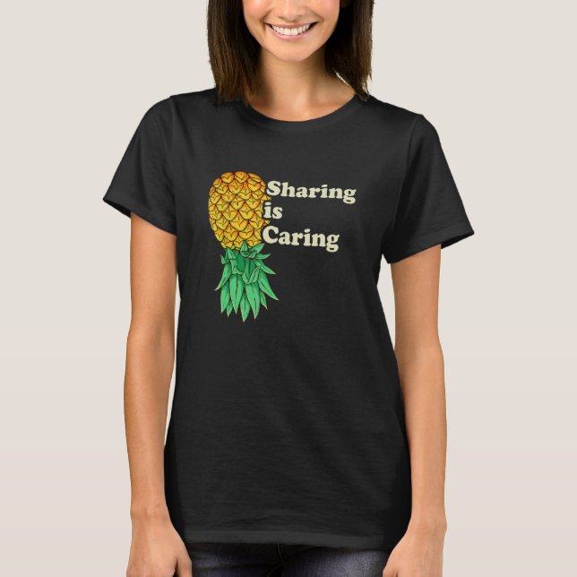 Camiseta Compartilhamento de abacaxi de ponta-cabeça com en (Frente)