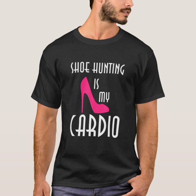 Camiseta Comprando Cardio de caça ao Calçado (Frente)