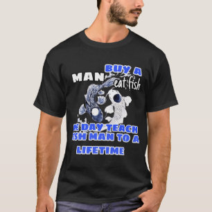 Camiseta Comprar um homem comer peixe