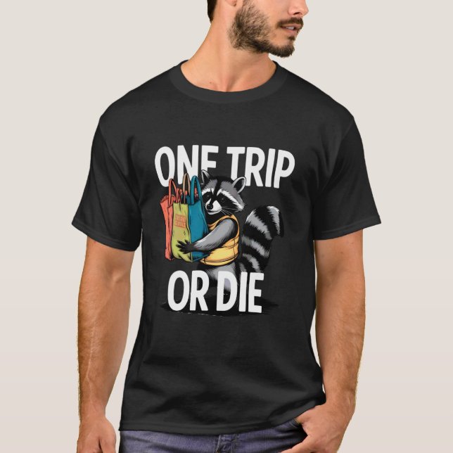 Camiseta Compras de alimentos com sacolas em uma viagem ou  (Frente)