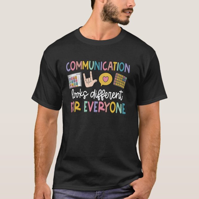 Camiseta Comunicação Parece Diferente Para Todos Professor (Frente)