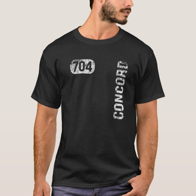 Camiseta Concord North Carolina 704 Area Code Retro (Frente)
