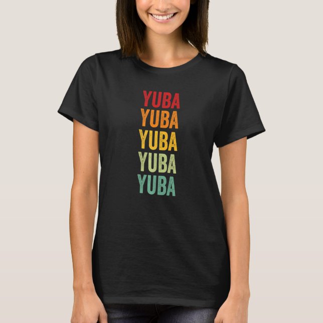 Camiseta Condado de Yuba Califórnia Texto Arco-íris (Frente)