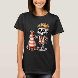 Camiseta Cone de Tráfego de Esqueleto de Halloween