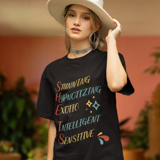 Camiseta Confiança Colorida: Presente Engraçado e Simples p