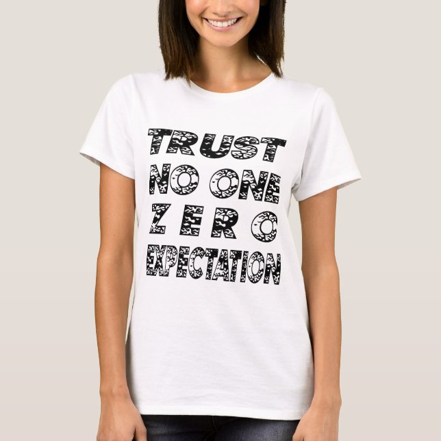 Camiseta confiança ninguém expectativa zero black.png (Frente)