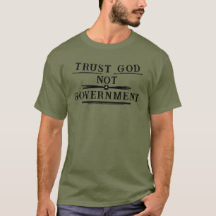 Camiseta Confie em Deus NÃO no Governo