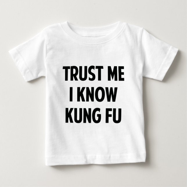 Camiseta Confie em Mim Eu Sei Kung Fu (Frente)