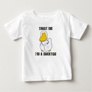 Camiseta Confie em mim, sou um docinho sarcástico doentio d