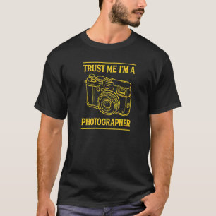 Camiseta Confie em Mim Sou um Fotógrafo Profissional Fotogr