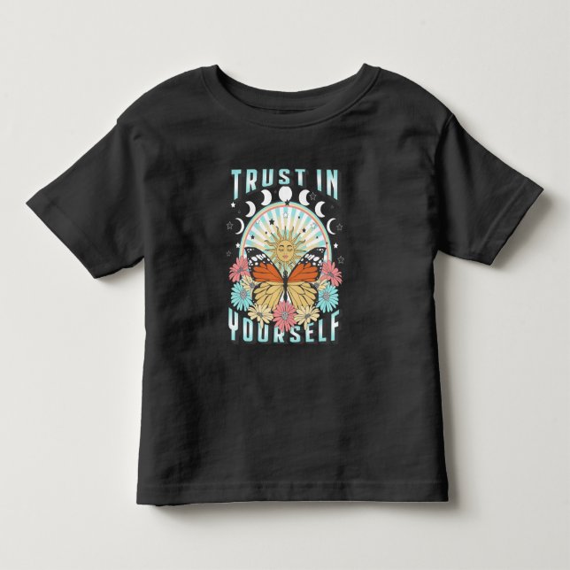 Camiseta Confie em si mesmo | Sol Celestial e Borboleta (Frente)