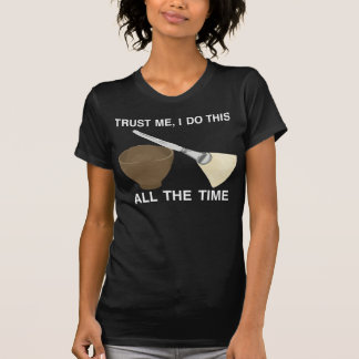 CAMISETA CONFIE-ME COM SEUS CUIDADOS COM A PELE;)