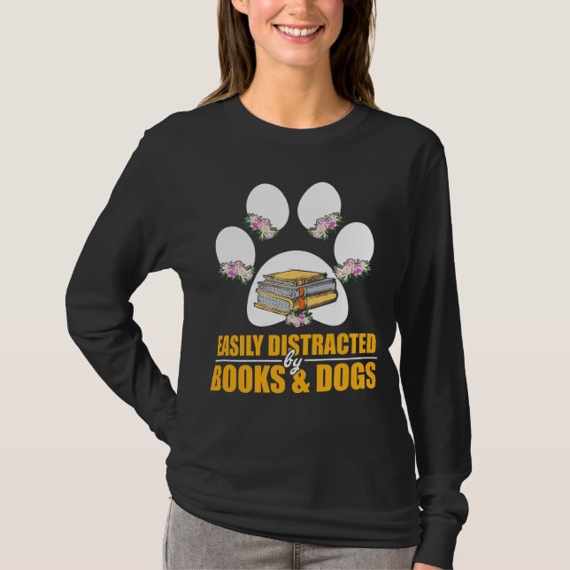 Camiseta Confundido facilmente por livros e por livro da (Frente)