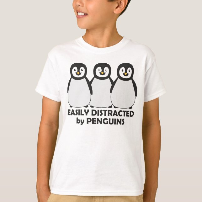 Camiseta Confundido facilmente por pinguins (Frente)