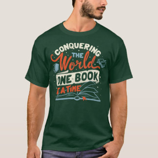 Camiseta Conquistando o Mundo Um Livro de cada Vez por Tobe